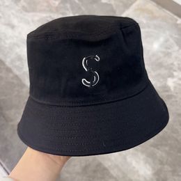 Designer Hats Fashion Classic Bucket Hat Women's Men's Wholesale Beanies Black Fisherman Hat Sunshade Autumn And Winter Hats Travel Travel Essentials