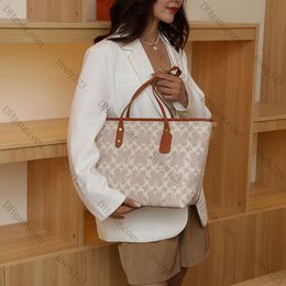 2024 33 Designer Tote Bag Tabby Fashion Women Beach Top Quality Classic Presbyopia Full Print Large Capacity Pvc Shopping Handbag Shoulder Coachly Bag 10a