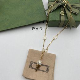 Classic Ice Cream Pendant Necklaces Fashion Luxury Brand Designer Pearl Letter Earring For Women Wedding Party Gift Jewelry With B251N