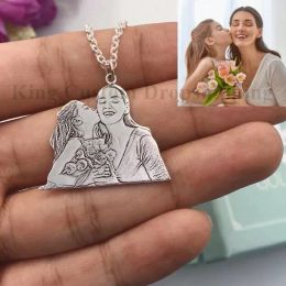 Necklaces Custom Family Photo Necklaces Can be Engraved with Dates and Names, and Anniversary Gifts are Given to Family and Good Friends.