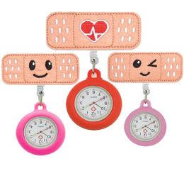 50pcslot Whole nurse doctor Retractable silicone pocket watches felt love heart beat hospital medical clips badge reel6598701