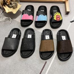 Designer Slides Printed Slippers Men Women Platform Sandals Classic brand Summer Beach Outdoor Scuffs Casual Shoes Embossed Soft Flat Slipper Shoe 35-44