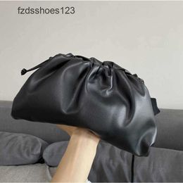Designer Cloud Bottegs Bags Handbag Girl Messenger Shoulder Soft Venata 2024 Luxury Armpit Pouch Wrinkle Spring Saddle Leather Bag Summer Fashion Single Hand TSDZ