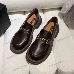 Luxury designer dress shoes Summer small Leather shoes Luxury metal buckle platform shoes women's high-heeled summer sandals