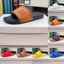 Visetos Designer Sandals Pantoffeln für Herren Wohnungen Gummiableitungen Schwarze weiße Buchstaben Marks Druck Sandale McIVi Sommer McMs Beach Schuhe Maultiere