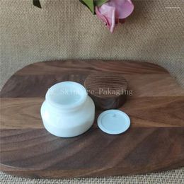 Storage Bottles Empty Cream Jar Wholesale 15g 50g White Porcelain Glass With D Ark Wood Lid Cover Cosmetics Container Eye