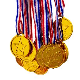 100pcs Children Gold Plastic Winners Medals Sports Day Party Bag Prize Awards Toys For party decor 240407