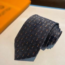 Fashion Mens Tie Bow Classic Designer Ties Silk Neck Tie For Men Luxurys Desginers Necktie Wedding Ceinture