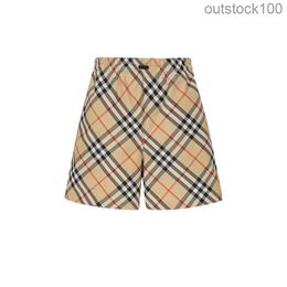 High End Buurberlyes Costumes for Women Men Womens Chequered Printed Shorts Senior Brand Casual Summer Designer Shorts