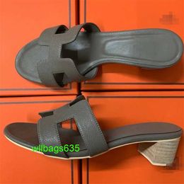 Oran Sandals Fashion Leather Slippers Sheepskin Thick Heeled Slippers One Line Mop Mop 2024 High Heels Wearing 5cm Sandals on the Outside Elep have logo HBF85H