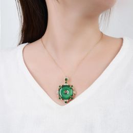 Clips Pure Natural Green Agate Pendant Necklace Fashion Peace Buckle Chalcedony Pendant Collarbone Chain Women's Jewellery Senior Gift