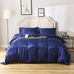 寝具セットスプリングサテンシルクセットラグジュアリースタイルキングサイズ羽毛布団カバーストリップベッドベッドクイルキルト枕カバー