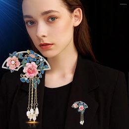 Brooches Chinese Style Peony Flower Brooch Exquisite Women Tassel Pearl Pendant Inlaid Zircon Alloy Suit Pins Accessories