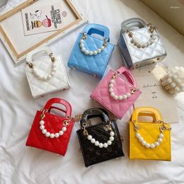 Shoulder Bags Mini Diamond Lattice Handbag Girls Pearl Handle Chains Bag Patent Leather Crossbody Embroidery Thread Princess
