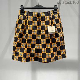 High End Buurberlyes Costumes for Women Men Trendy Mens Plaid Cotton Quality Shorts Senior Brand Casual Summer Designer Shorts