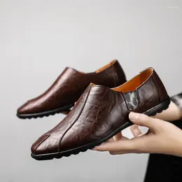 Casual Shoes Men Leather One Piece Lightweight Flat Heel Outdoor Gentlemanly Style Versatile Formal Attire Cloth