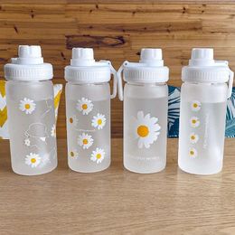 Water Bottles 600ml Small Daisy Transparent Plastic With Straw Creative Frosted Bottle Portable Rope Travel Tea Cup