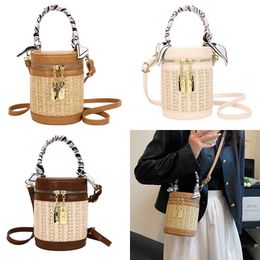 Beach Bags Ladies Popular Handbag for Women Niche Design Summer Crossbody Bag Woven Straw Portable Bucket