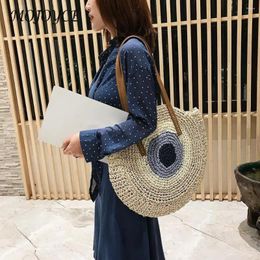 Shoulder Bags Women Woven Round Straw Rattan Bag Female Colour Patchwork Crossbody Handbag Vacation Coast Ratton Pouch