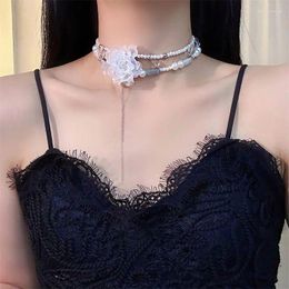 Chains 1Pc Exquisite Retro Camellia Shaped Choker Women Fashion All-Match Elegant Temperament Double Layer Pearl Petal Necklace