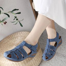 Sandals 2024 Summer Women's Poe Heel Hollow Massage Sole Colored Mom's Shoes Large Breathable Sandalias