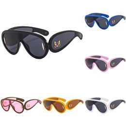 Designer Fashion Sunglasses Trend Element Popular Adumbral Multicolor Options young people wear designer produced