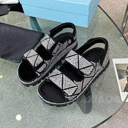 Sandals High End Ladies Summer Style Round Head Open Toe Crystal Decoration Female Beach Shoes Luxury Fashion