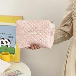 Cosmetic Bags Lovely Practical Smooth Zipper Makeup Bag Handbag Lightweight Portable For Travel