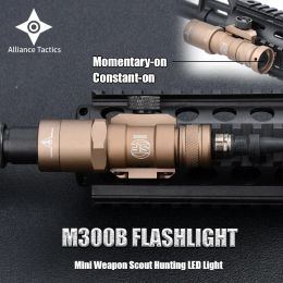 Scopes Surefir M300B M300 Tacitcal Flashlight Mini Weapon Scout Hunting LED Light Fit 20MM Picatinny Rail Momentaryon Constanton Tail