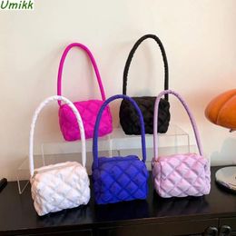 Shoulder Bags Women Underarm Bag Nylon Small Tote Quilted Rhombic Lattice Fashion Casual Solid Colour Elegant Designer Handbags