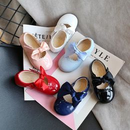 Childrens Candy Color Baby Shoes Soft Bottom Spring Smooth Leather Children Girl Shoes Princess Party Shoes Bow-tie D04203 240422