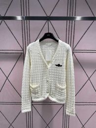Women's Sweaters designer 23 Autumn/Winter Celins New Style Fashion Embroidery V-neck Knitted Cardigan Coat 888
