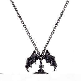 Queen Mother Demon Evil Titanium Black Wings Diamond Saturn Necklace Super Cool Punk Bat235E