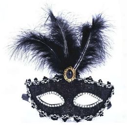 Máscaras de moda Apuração da renda Sexy Patch meio rosto Fingled Pearl Feather Máscara para Halloween venezian misfarestes de festas