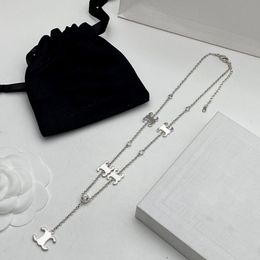 Kurzes Designer Armband für Frauen Diamant Anhänger Halsketten Gold Sliver 2 Farben Schmuck Halskette Armbänder Marken Kette LIN22111261c
