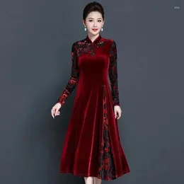 Casual Dresses 2024 Spring Autumn Middle-Aged Mother Fashion Embroidery Gold Velvet Dress Women Temperament Elegant Slim Party Female