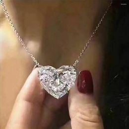 Pendant Necklaces Huitan Luxury Big Heart CZ Women Simple Versatile Female Party Gift Daily Wear Statement Jewellery Drop