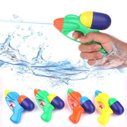 Blaster Water Gun Toy Kids Beach Squirt Toy Pistol Spray Summer Pool Outdoor Toy Kids Toy Party Favors Beach Gun Portable 240422