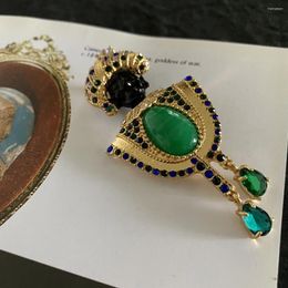 Brooches European And American Vintage Brass Green Inlaid Brooch Women's Fashion Luxury Jewelry