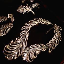 Necklaces Highend custom luxury crystal feather necklaces & pendants women vintage rhinestone choker necklace statement jewelry bridal