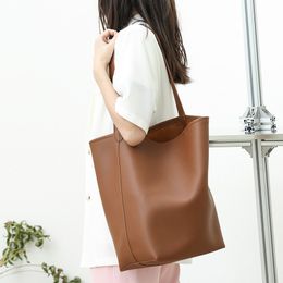 일본 캐주얼 라이치 곡물 버킷 백 ins 드러그 링하는 대용량 가방 네트 레드 패션 PU 가죽 숄더 가방 여성을위한