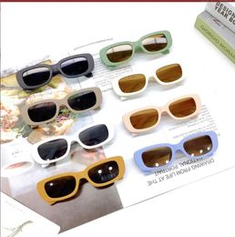 Wholesale Small Square Kids Sunglasses Brand Designer Children Sun Glasses Boys Girls UV400 Mirror Protection Outdoors Goggle 240419