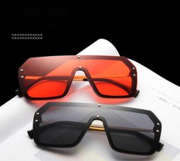 Sunglasses Hiphop Exaggerated Large Frame Conjoined Ladies Frameless Men Women Letters Lenses Fashion Sun Glasses for7617481