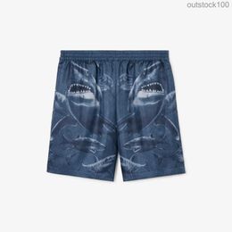 High End Buurberlyes Costumes for Women Men Canned Famous Mens Shark Print Silk Shorts Senior Brand Casual Summer Designer Shorts