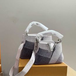 Tote bag high definition Early Spring Temperament Commuting Graphite Coloured Killer Single Cement Grey Handheld Diagonal Womens