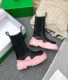 2021 winter womenhigh quality Chelsea boots color wavy tires sole thickness 55 cm trend Martin shoes are the choice size 35418627899