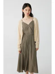 Casual Dresses ZIQIAO French V-neck Suspender Skirt Knitted Cardigan Suit For Women 2024 Summer -break Elegant Dress Female