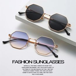 Retro Fashion Shades Small Frame Metal Sunglasses Polygon Sun Glasses Square for MenWomen 240417