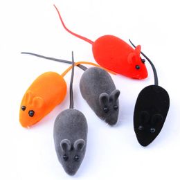 Toys Funny Clockwork Spring Plush Mouse Toy Rubber Cat Toy Sound Flocking Rat Shape Toys Realistic Dog Cat Supplies Random Color Toys