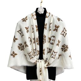 Luxury Warm Versatile Thin Large Kerchief Light Luxury Elegant Soft Skin-Friendly Air-Conditioned Room Shawl Outer Match Cloaks